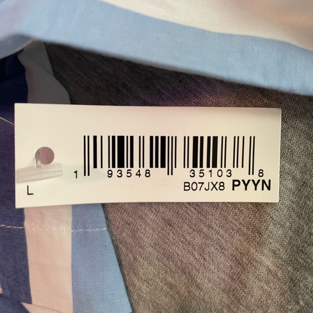 Amazon essentials button up - Picture 3 of 3